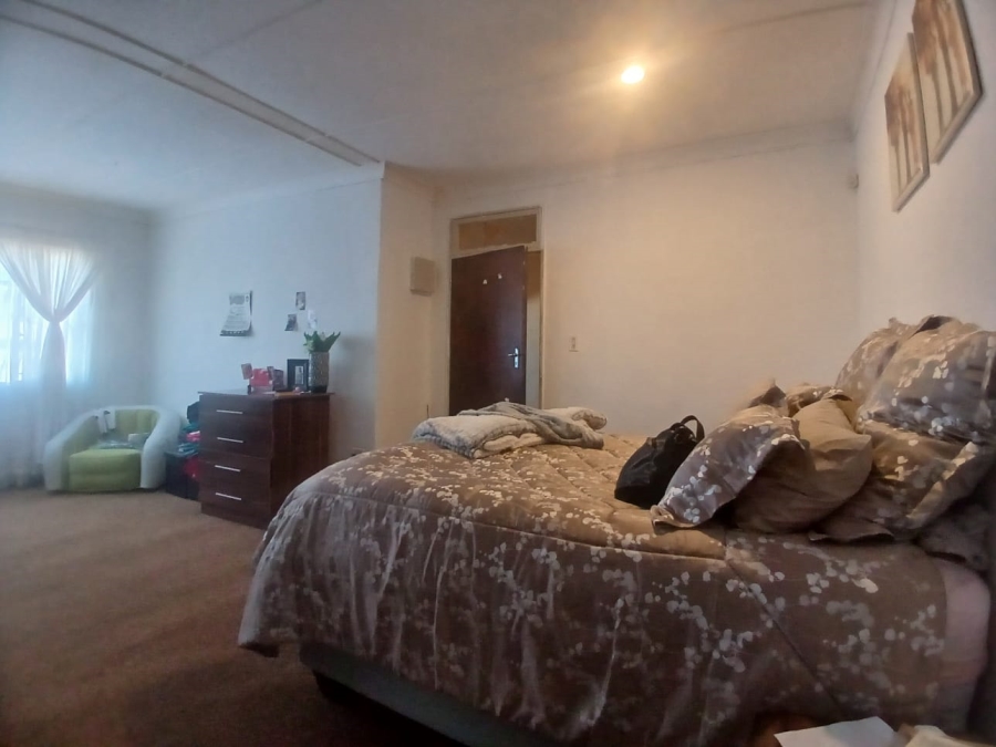 3 Bedroom Property for Sale in Roosheuwel Ext 2 North West